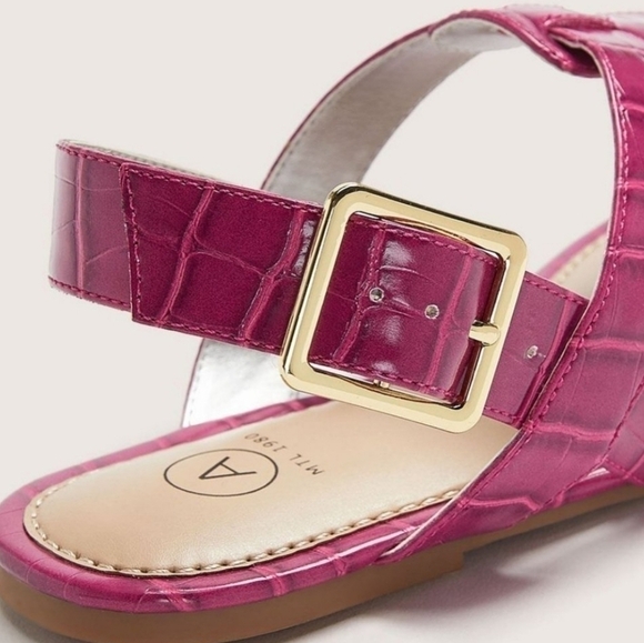 10 - Addition Elle | Wide Ankle Strap Thong Sandal - Picture 4 of 5